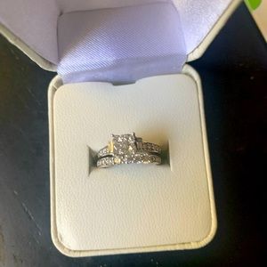Engagement ring set